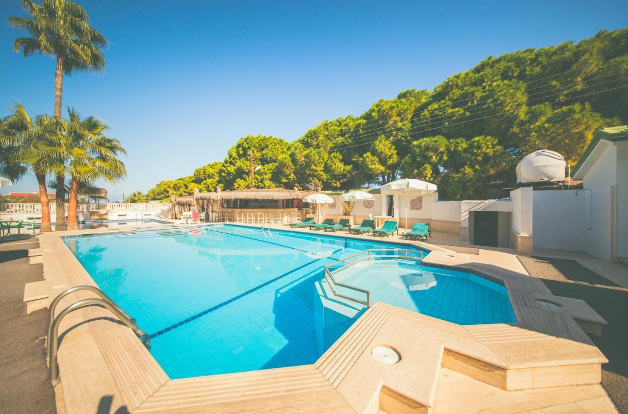 Hotel Pine Bay Club (Adults Only) Karavas  Exterior photo